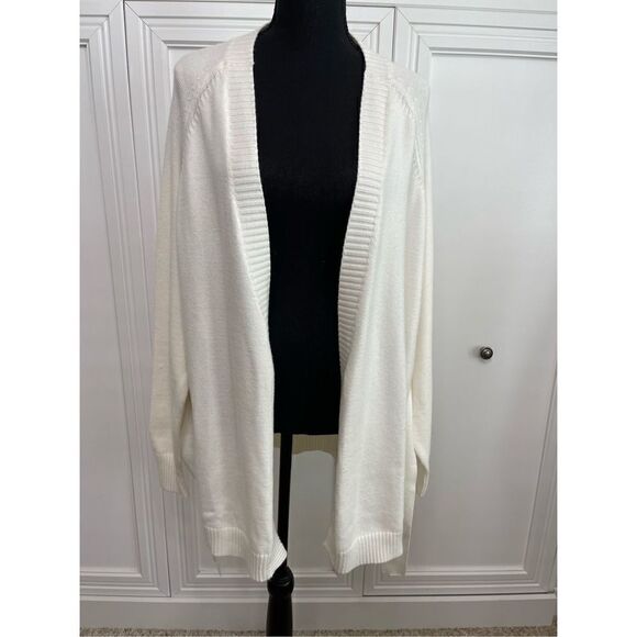 White Cream Cardigan Size XS-L - Picture 2 of 8